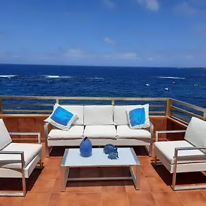 https://isamara-terraza-y-piscina-en-la-playa.in-canary-islands.com